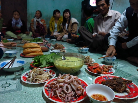 vietnam-village-food